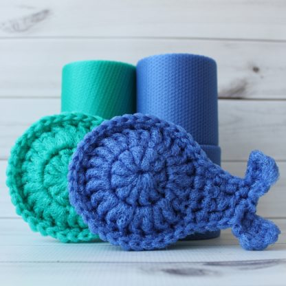 la capitaine crochète diy kits crochet scouring pads scrubbies scrubby whale turquoise periwinkle